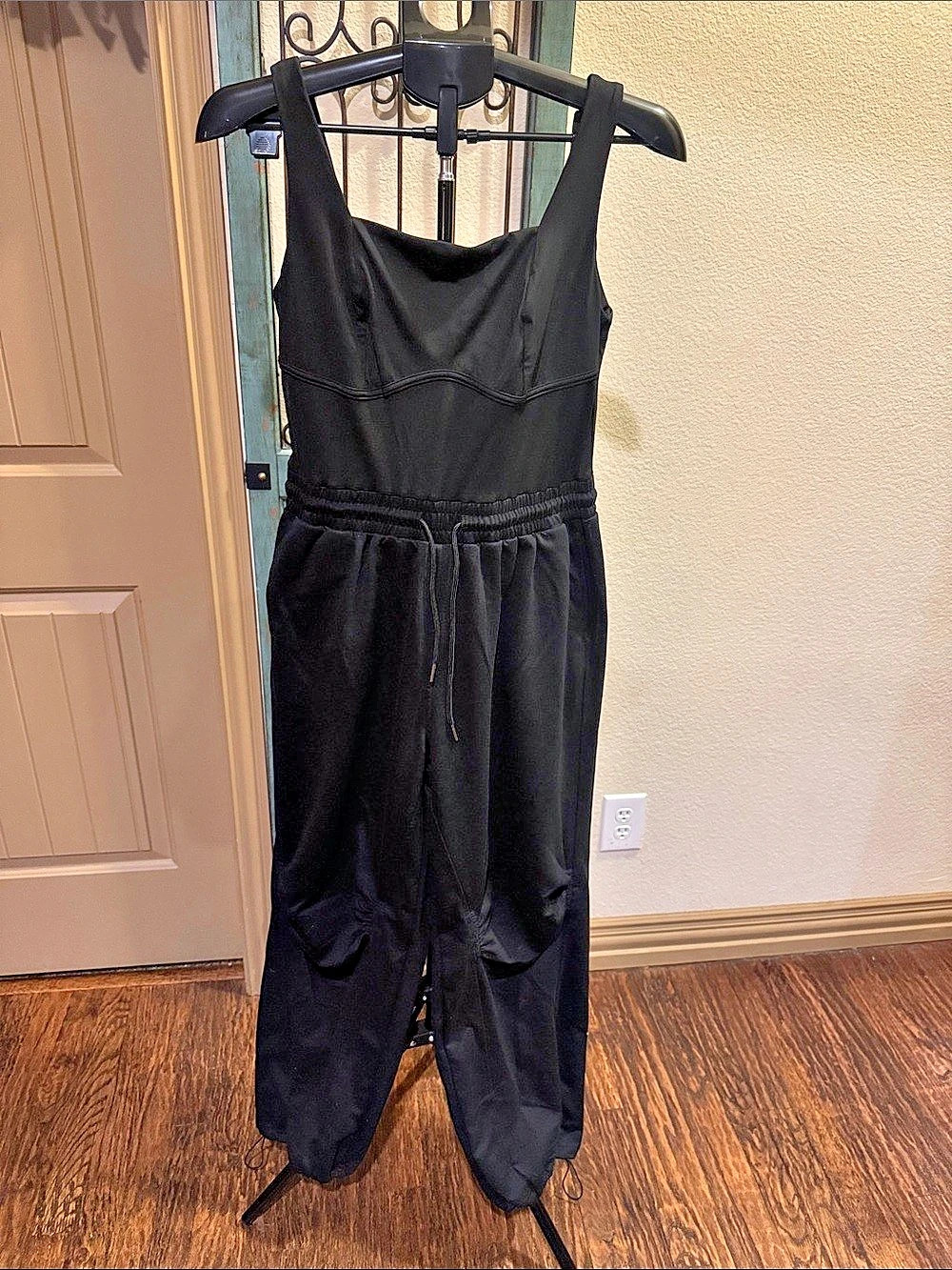 Outfeel Women's Sleeveless Summer Jumpsuit Black